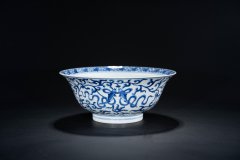 清道光青花八宝图碗